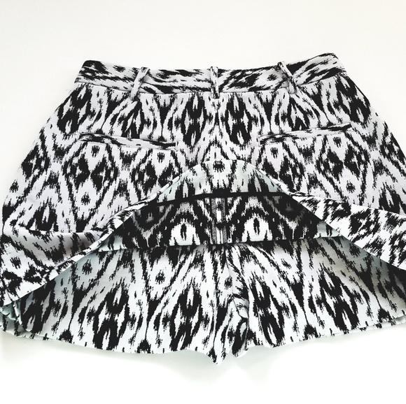 THEORY CASLYN JACQUARD LAYERED SHORTS - Picture 7 of 8